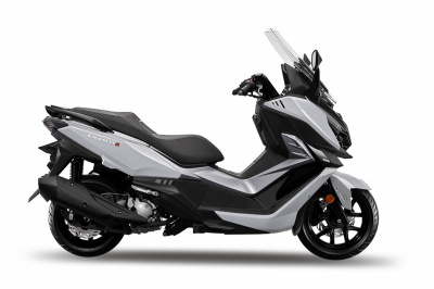 Скутер SYM CRUiSYM a 300 белый