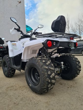 Бензиновый квадроцикл Mikilon Gladiator F200 белый