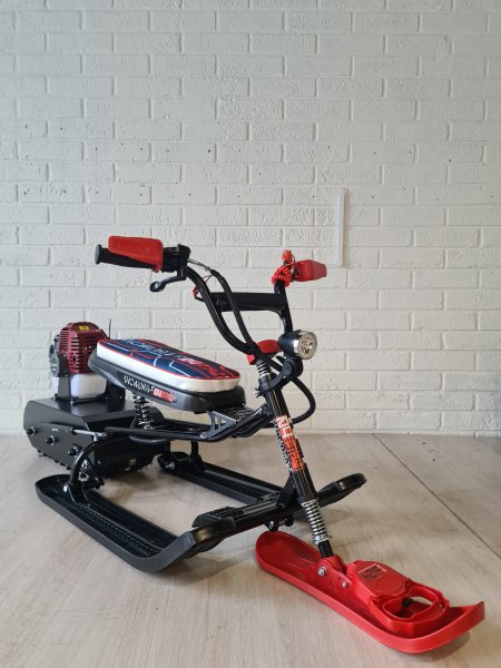 Детский бензиновый снегоход Snow Kids Lux 4T черный