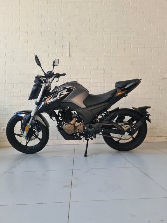 Мотоцикл нейкед Loncin CR4 II черный