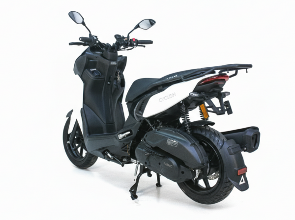 Скутер VMC Cyclone 49/170