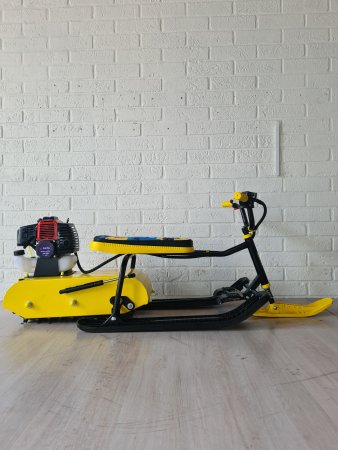 Детский бензиновый снегоход Snow Kids Compact желтый