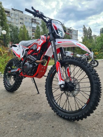 Эндуро кроссовый мотоцикл Progasi Super Max 250 красный