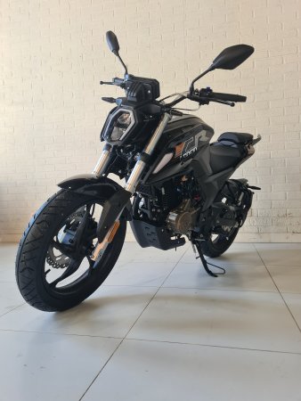Мотоцикл нейкед Loncin CR4 II черный