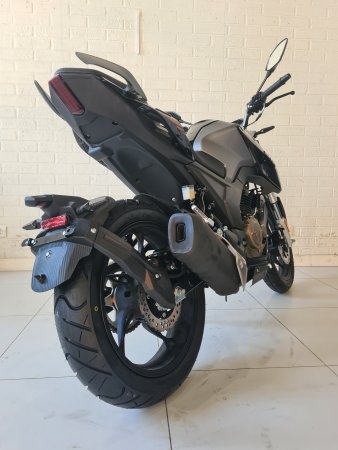Мотоцикл нейкед Loncin CR4 II черный