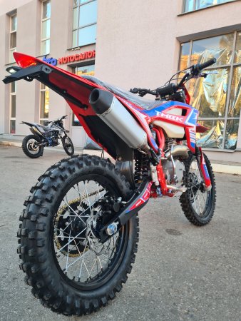 Эндуро кроссовый мотоцикл TMBK Kinetic 300H красный