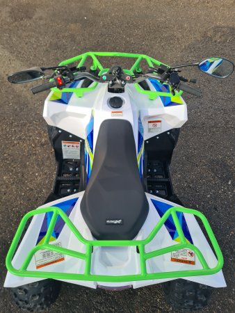 Детский бензиновый квадроцикл Gladiator F125 бело-зеленый