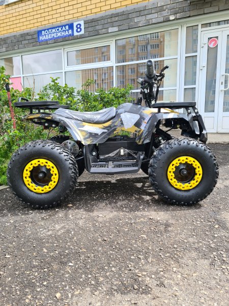 Детский электрический квадроцикл Motax Grizlik Mini E1000 BW желтый камуфляж