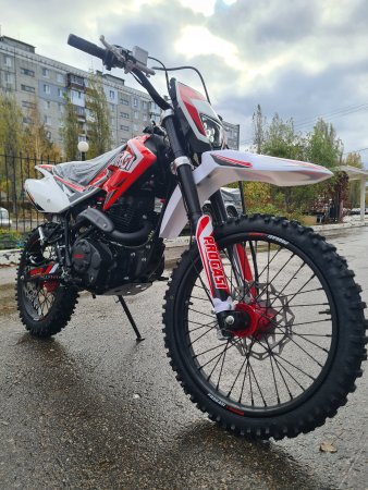 Эндуро кроссовый мотоцикл Progasi Max 150 красный