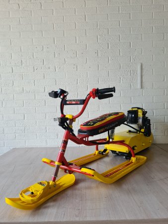 Детский бензиновый снегоход Snow Kids Lux желтый