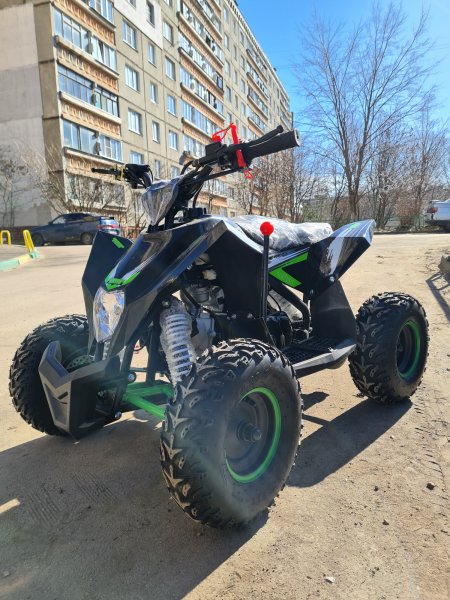Детский бензиновый квадроцикл Motax Gekkon 90cc черно-зеленый