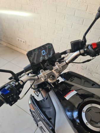 Мотоцикл нейкед Loncin CR4 II черный