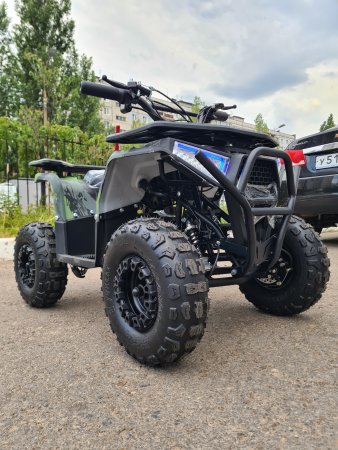 Детский электрический квадроцикл Motax Grizlik Midi E1000 BW зеленый камуфляж