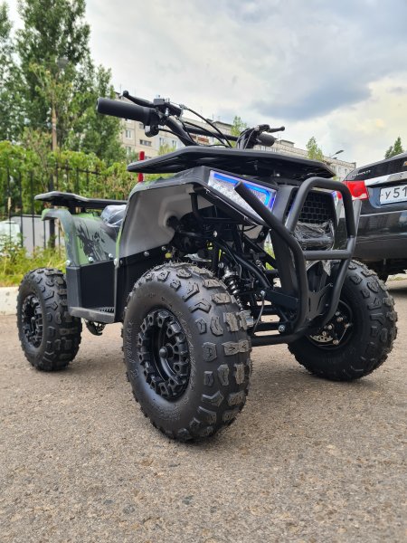 Детский электрический квадроцикл Motax Grizlik Midi E1000 BW зеленый камуфляж