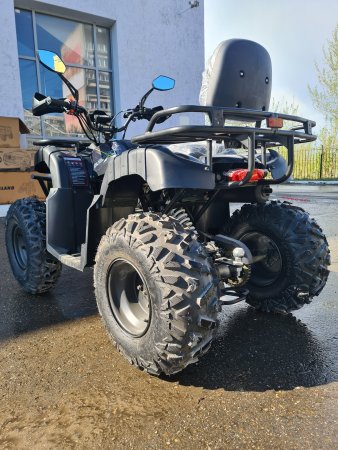 Бензиновый квадроцикл Gladiator H200 черный