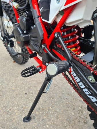 Эндуро кроссовый мотоцикл Progasi Super Max 250 красный