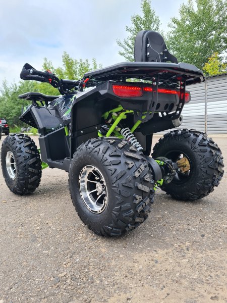 Детский бензиновый квадроцикл Gladiator G125 черно-зеленый