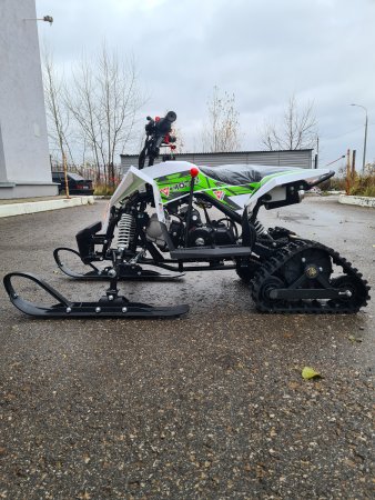 Детский бензиновый снегоход-квадроцикл Motax Gekkon Snow 90cc бело-зеленый