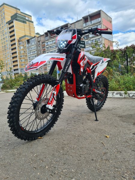 Эндуро кроссовый мотоцикл Progasi Super Max 250 красный