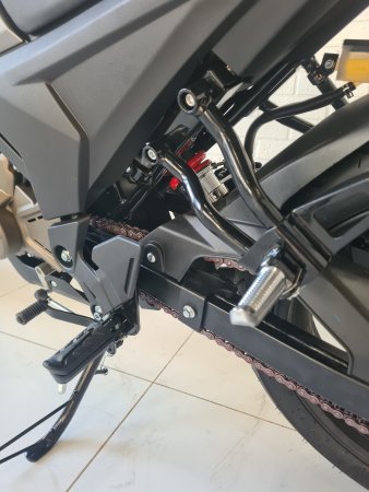 Мотоцикл нейкед Loncin CR4 II черный