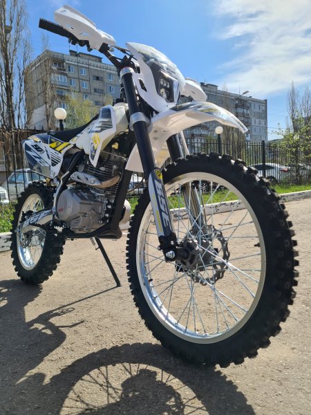 Эндуро кроссовый мотоцикл BSE Z2 21/18 (015) roqvi yellow