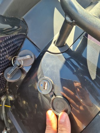 Бензиновый квадроцикл Gladiator H200 черный