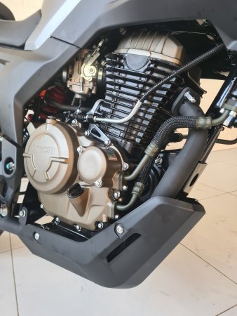 Мотоцикл нейкед Loncin CR4 II черный