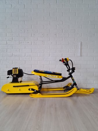 Детский бензиновый снегоход Snow Kids Lux желтый